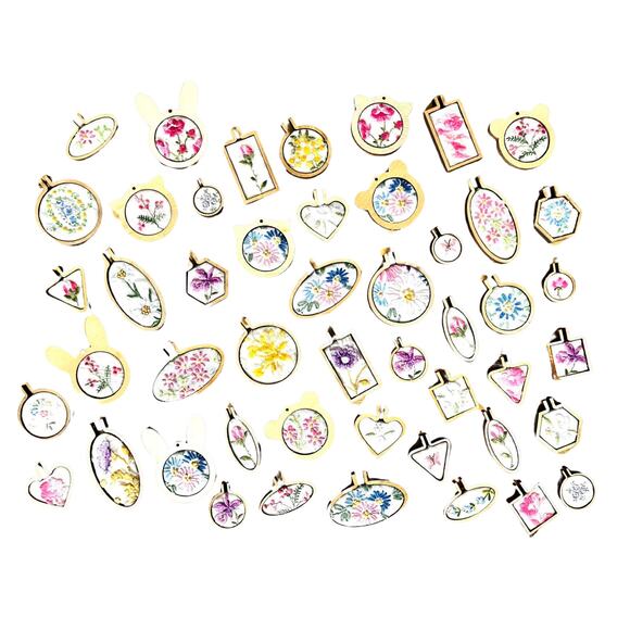 Small Triangle Handmade Embroidered Loom Pendants from Vintage Handkerchiefs - Picture 1 of 6